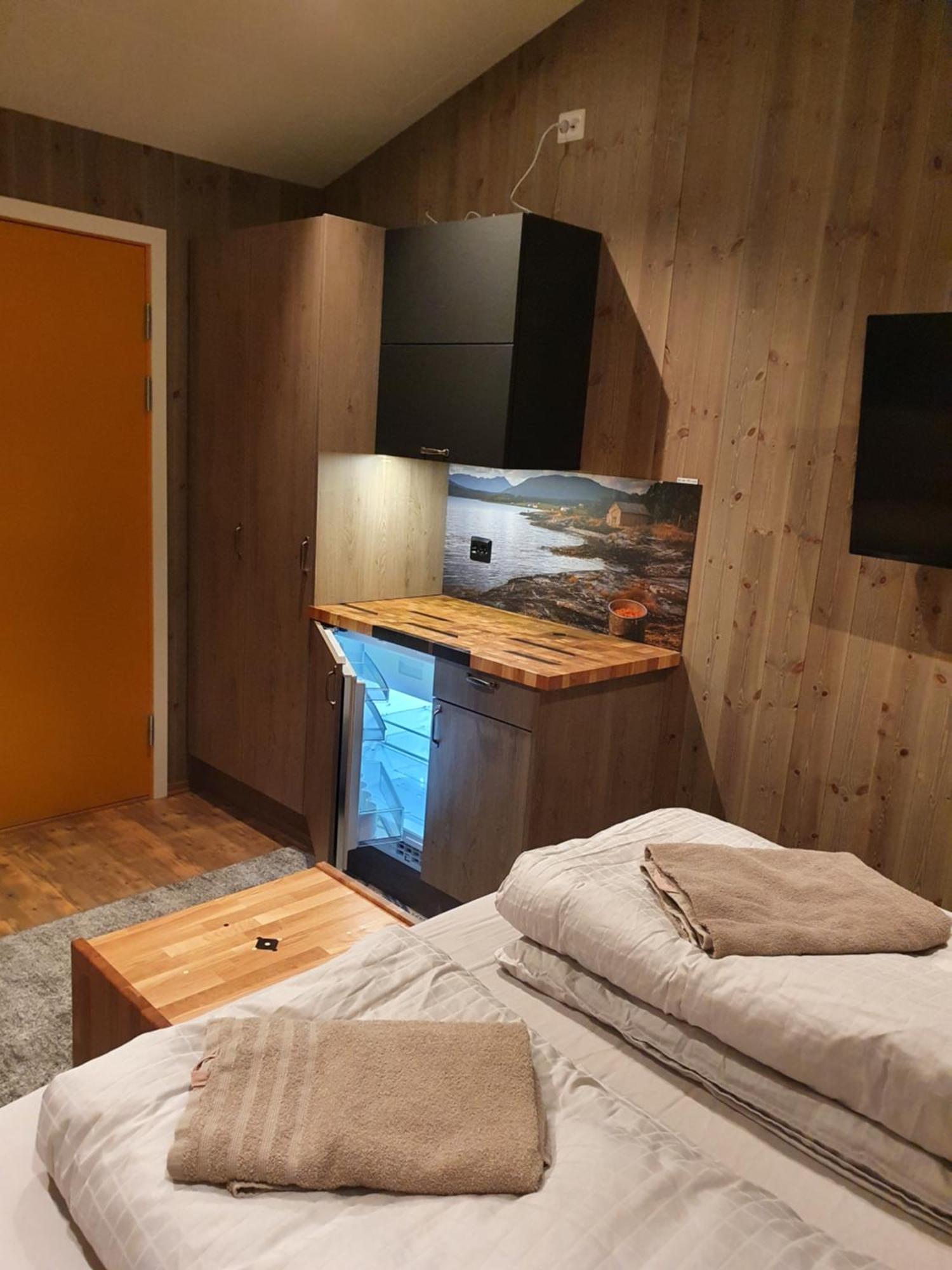 Finnvikhaugen Rooms Mestervik Rom bilde